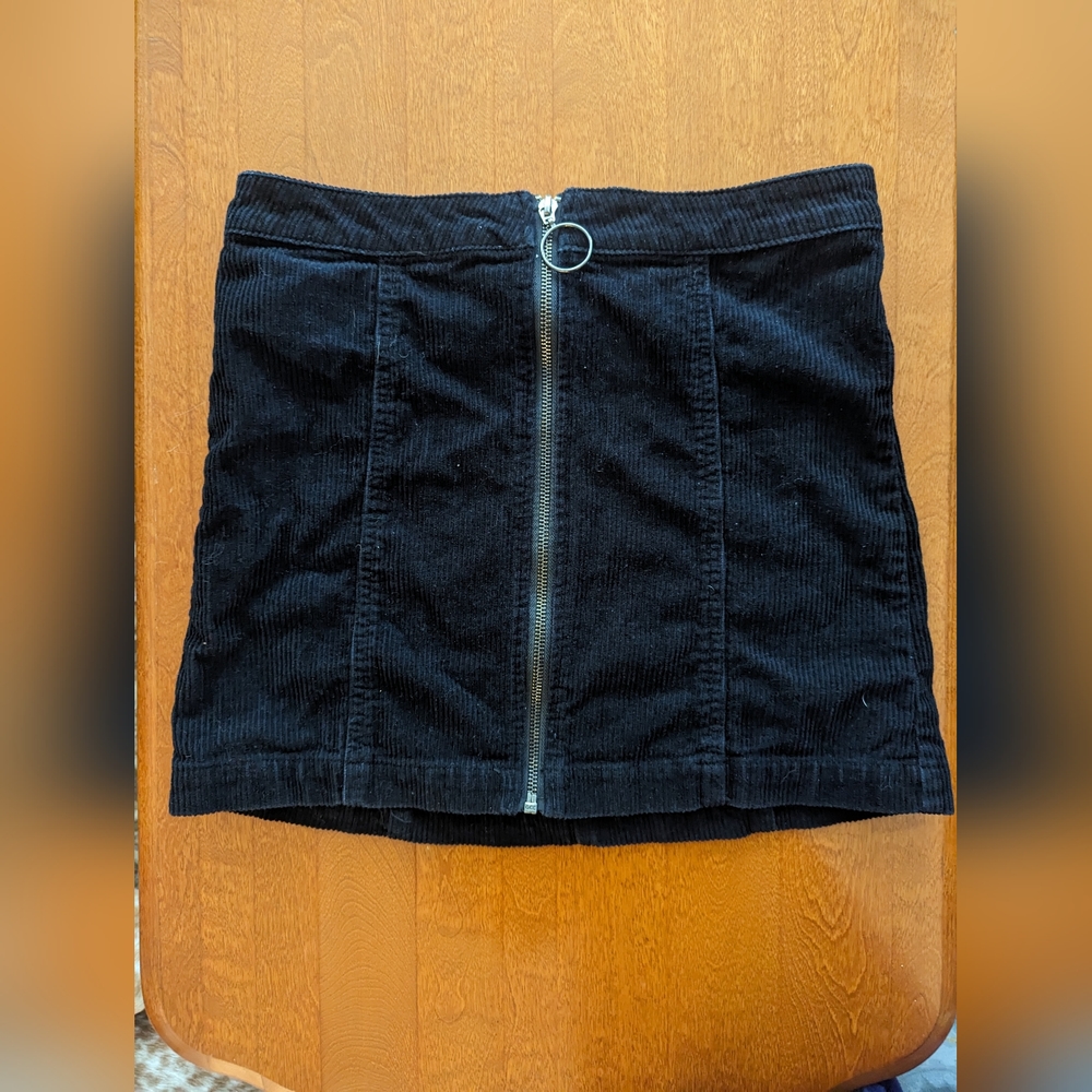 Black Forever 21 skirt.